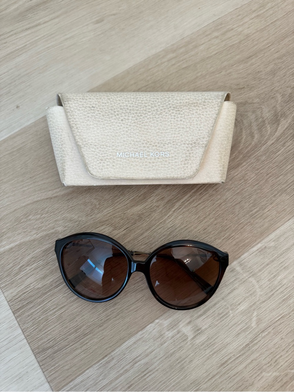 Michael Kors Black Women's Sunglasses with Cream Case